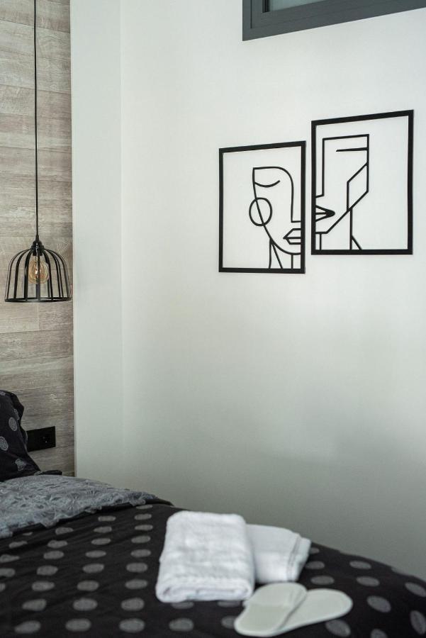 Apartment Minimal Art *