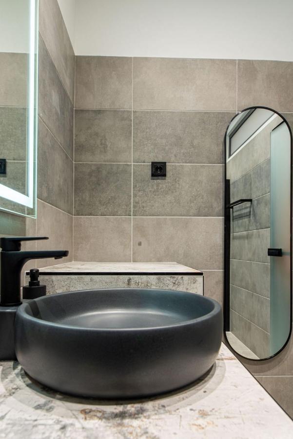Minimal Art Apartment Patras