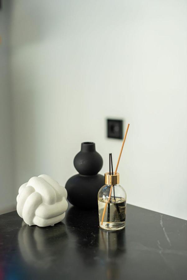 Apartment Minimal Art